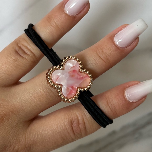 Cute luxury clover mother of Pearl gold hair tie / scrunchie - Picture 8 of 8